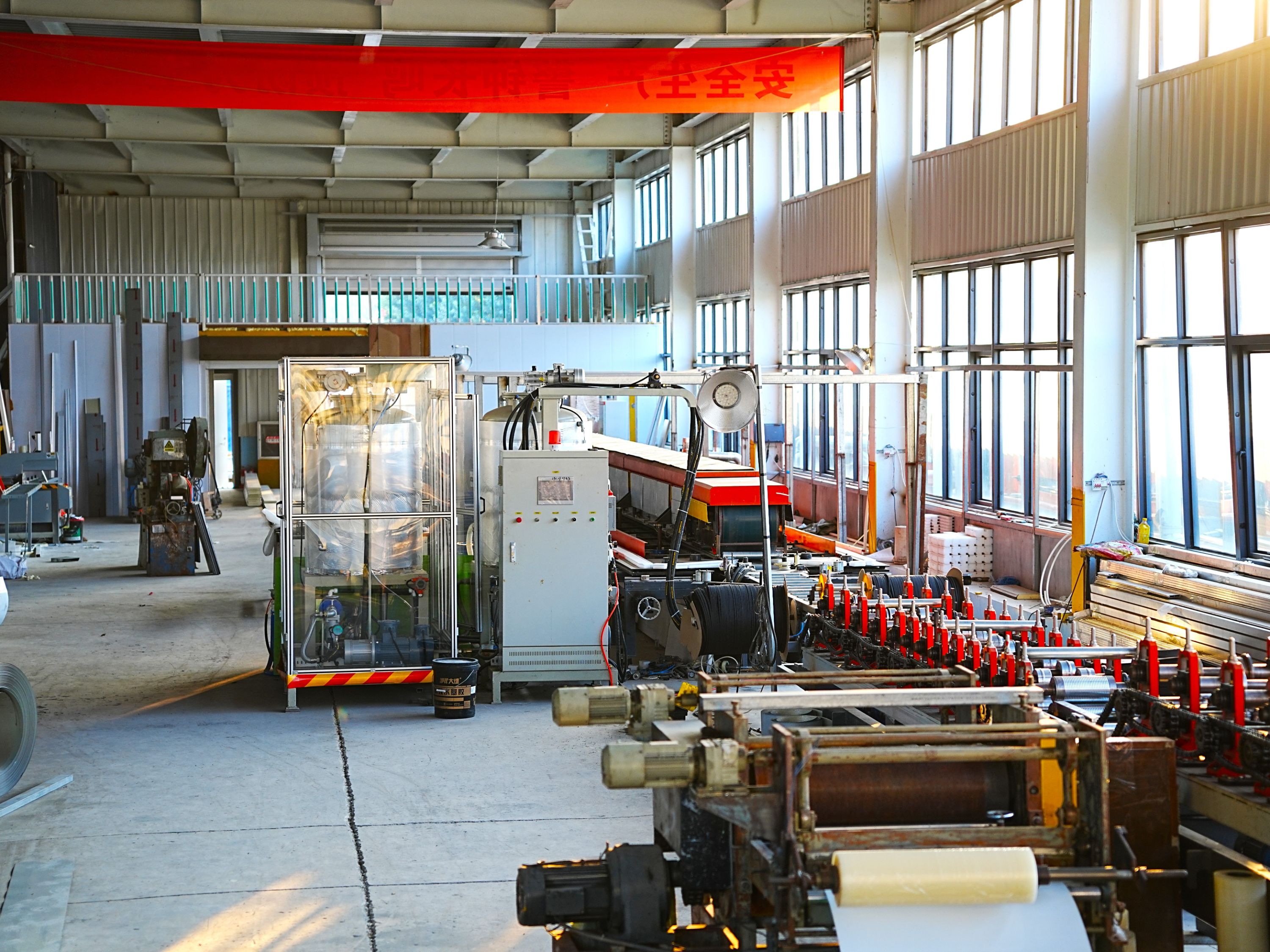 Top Stack Door Manufacturer: Essential Questions to Ask Before You Buy